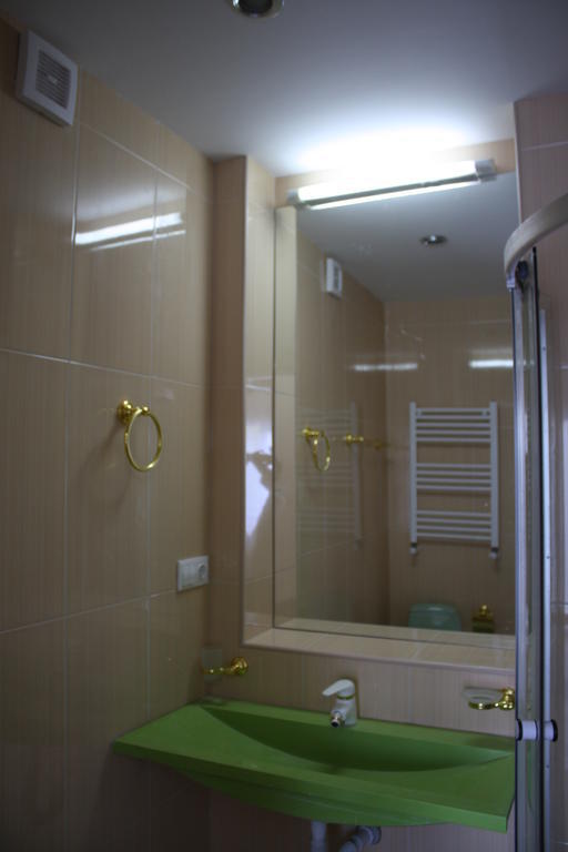 Hotel Delisi Tbilisi Esterno foto
