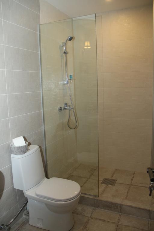 Hotel Delisi Tbilisi Esterno foto