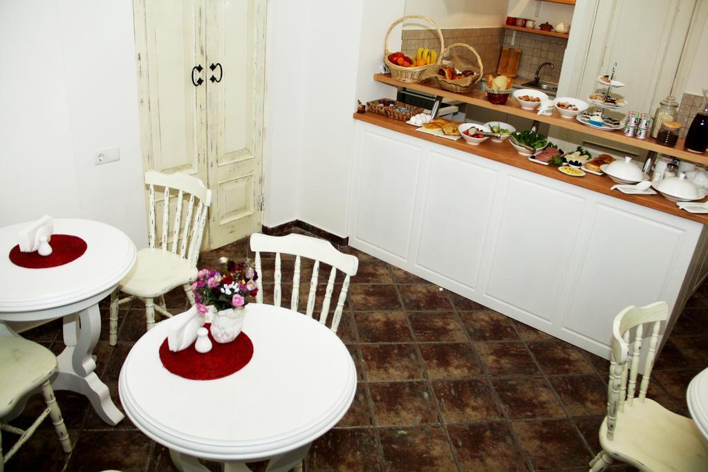 Hotel Delisi Tbilisi Esterno foto