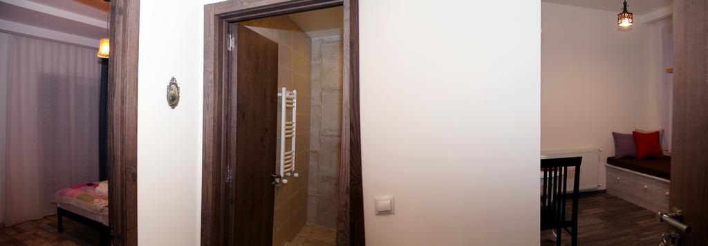 Hotel Delisi Tbilisi Esterno foto